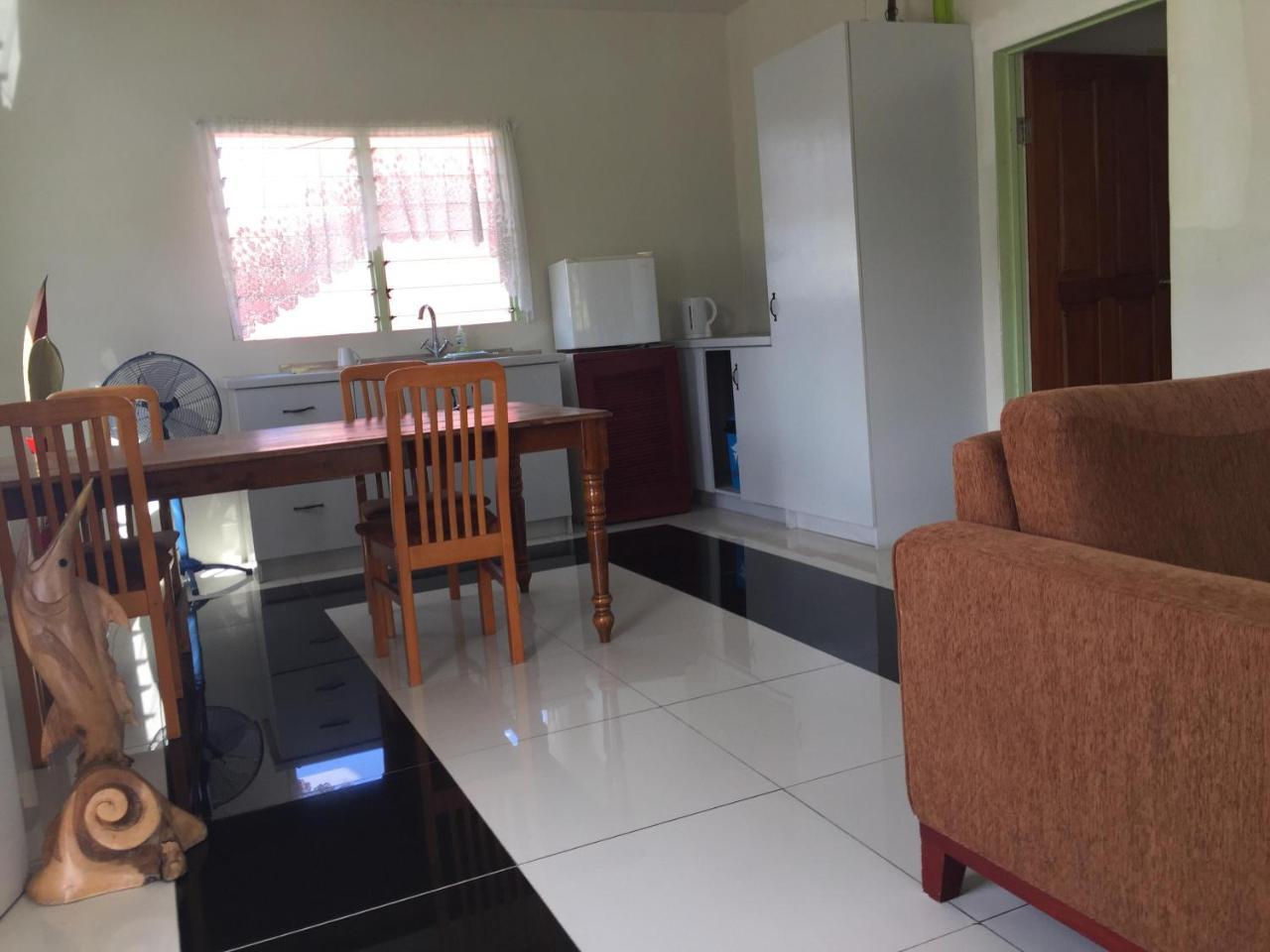 Malau Lodge Nuku'alofa Bagian luar foto