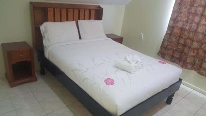 Malau Lodge Nuku'alofa Bagian luar foto