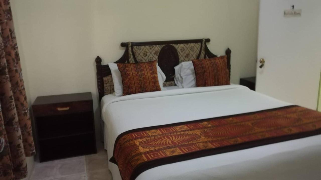 Malau Lodge Nuku'alofa Bagian luar foto