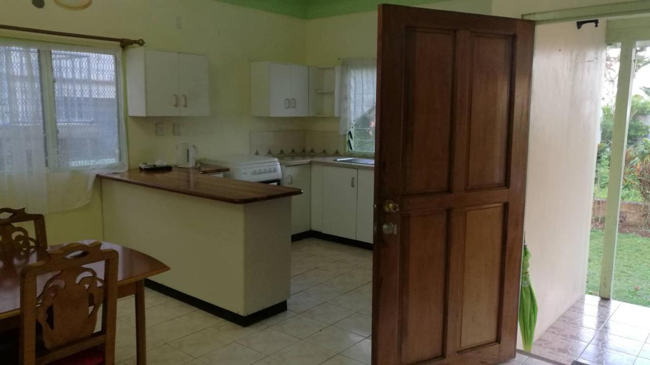 Malau Lodge Nuku'alofa Bagian luar foto